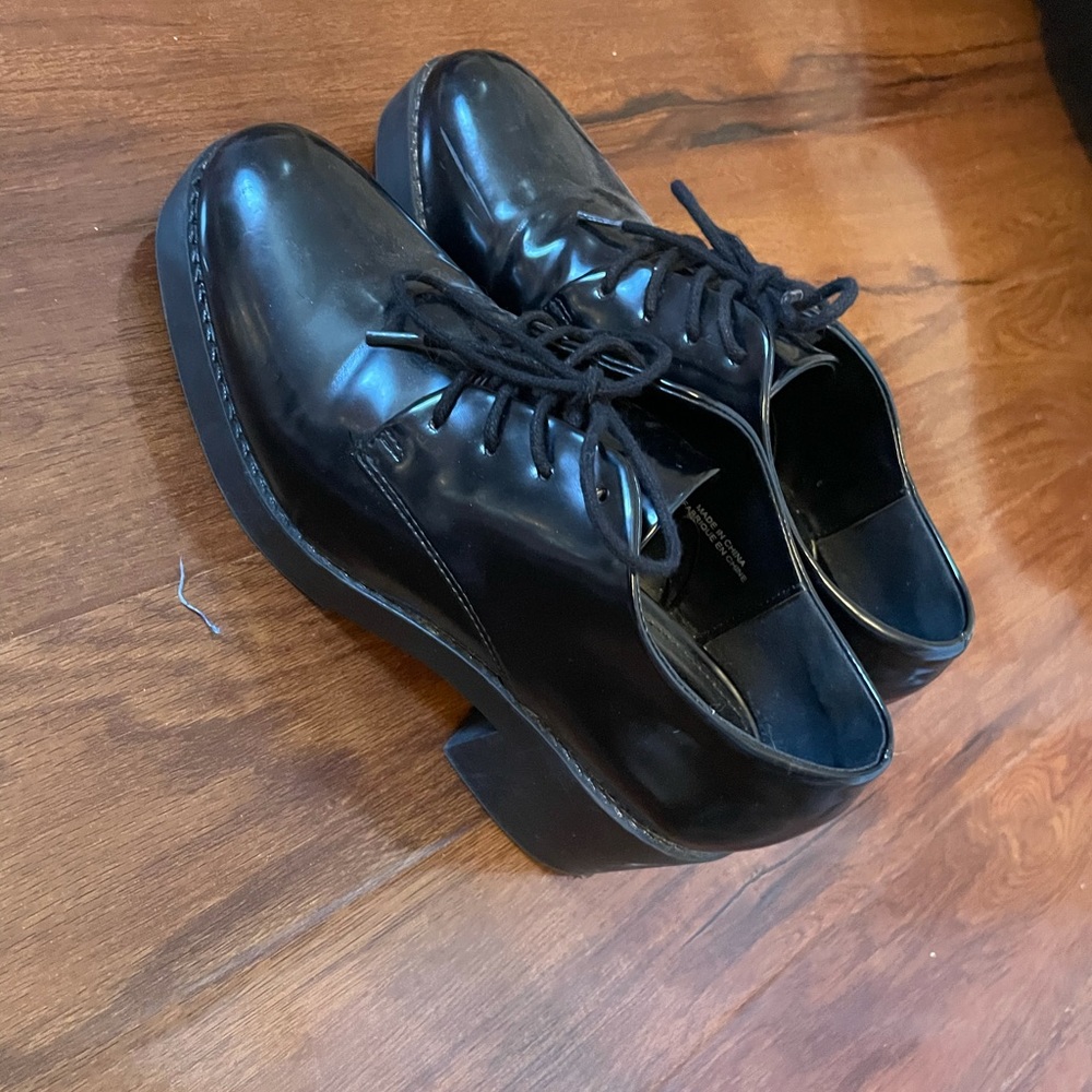 Vintage style patterned leather loafer shoes